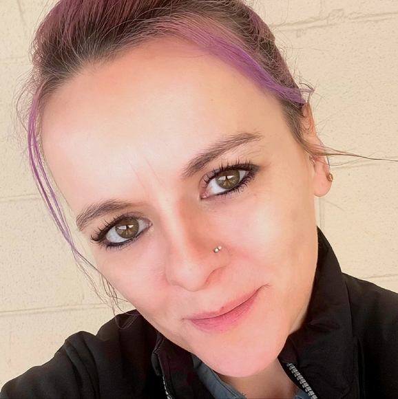 Meet your Posher, Colleen - Picture 2 of 3